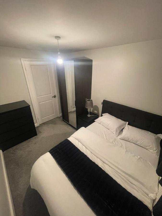 Beautiful En-Suite Bedroom Ипсвич Экстерьер фото